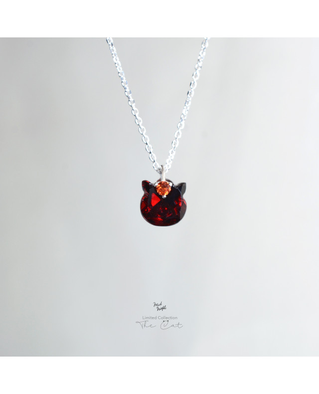 Limited Collection-The Cat Garnet Necklace