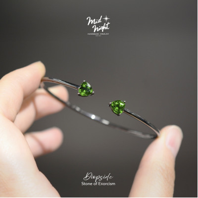 May Birthstone-Diopside Soul Lock Bangle
