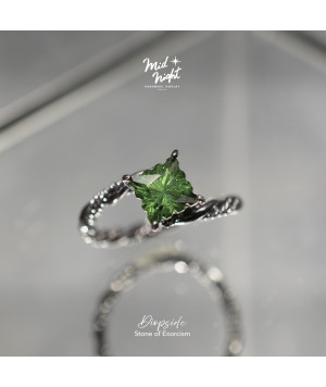 May Birthstone-Diopside Thorn Stamp Ring May Birthstone-Diopside Thorn Stamp Ring