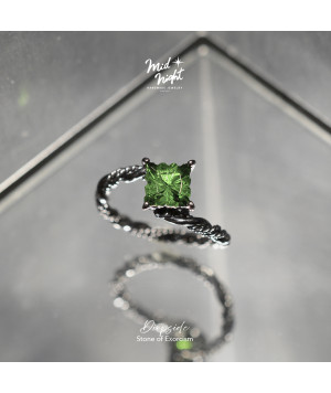 May Birthstone-Diopside Thorn Stamp Ring May Birthstone-Diopside Thorn Stamp Ring